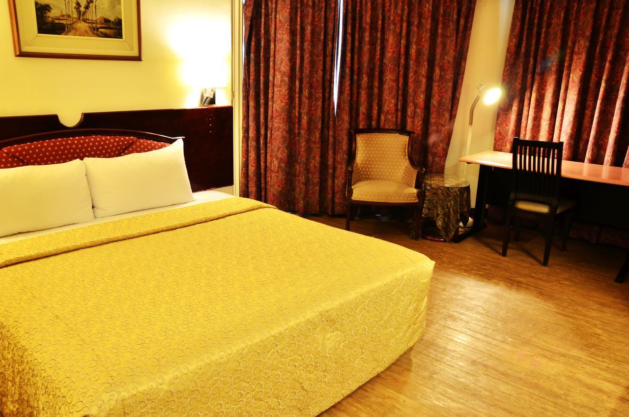 Family Hotel - Linsen Tainan Esterno foto